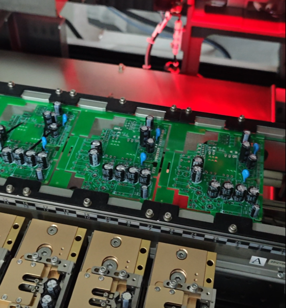 插件機(jī)廠家：在智能制造浪潮中的角色演進(jìn)與價(jià)值重塑